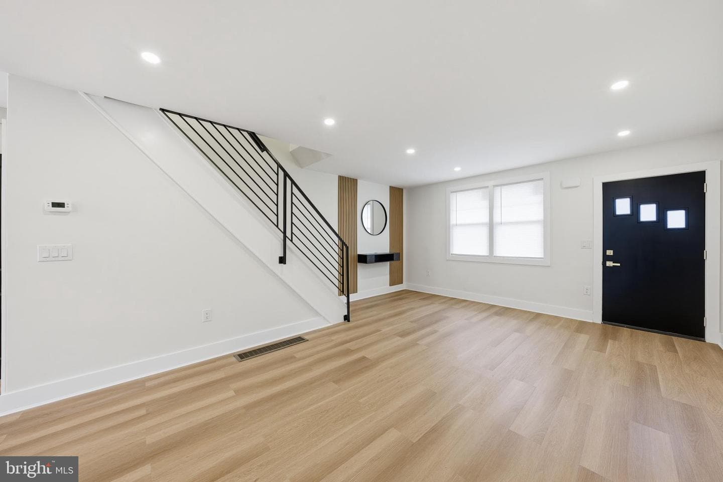 3042 Fairfield Street photo 4