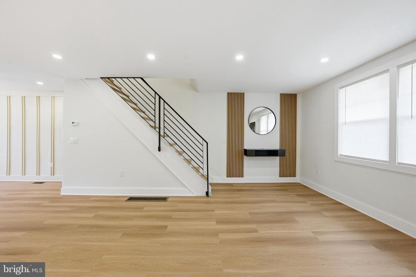 3042 Fairfield Street photo 5