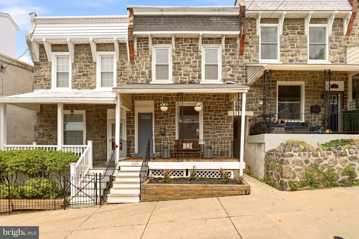 228 Jamestown St