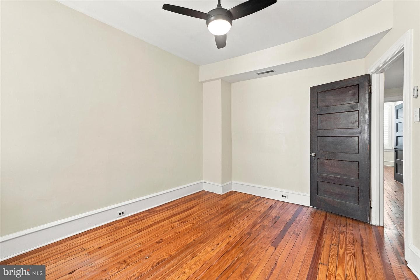 3362 Vaux Street photo 26