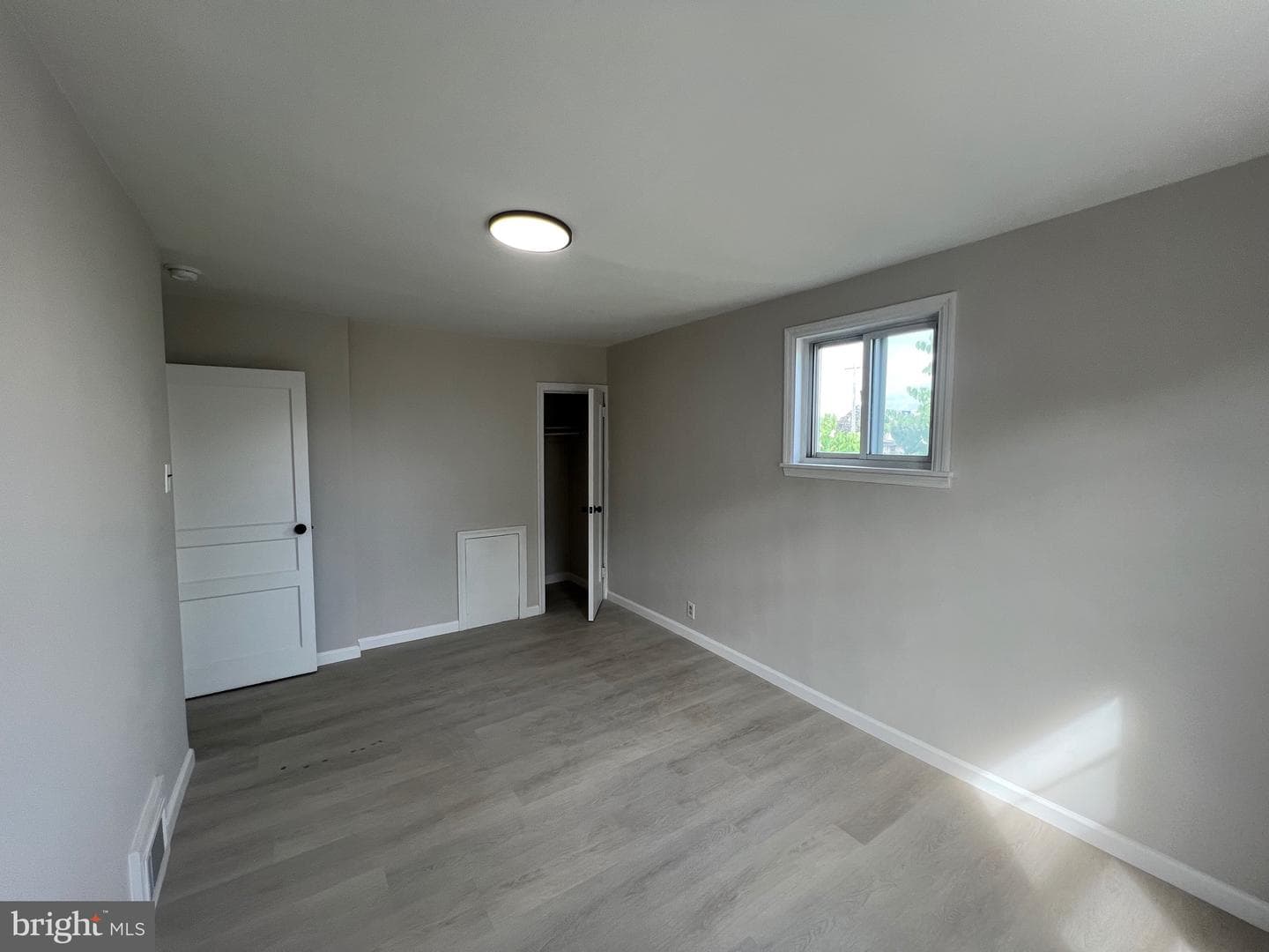 3356 Tyson Avenue photo 14