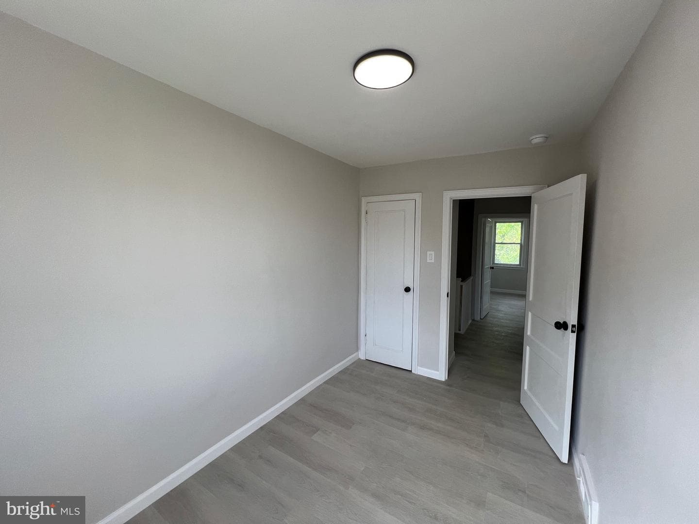 3356 Tyson Avenue photo 16