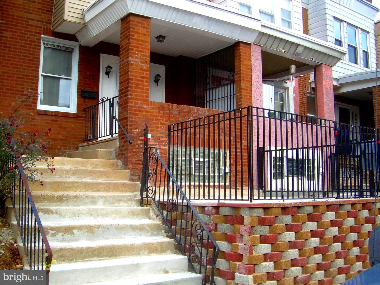 853 Anchor St photo 1