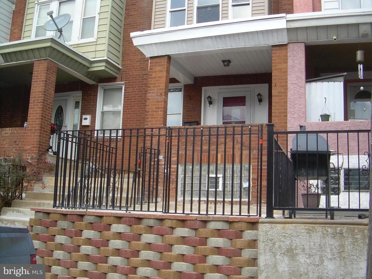 853 Anchor St photo 3