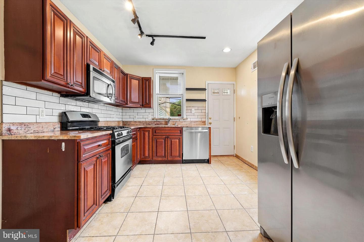 2111 Wharton Street photo 10