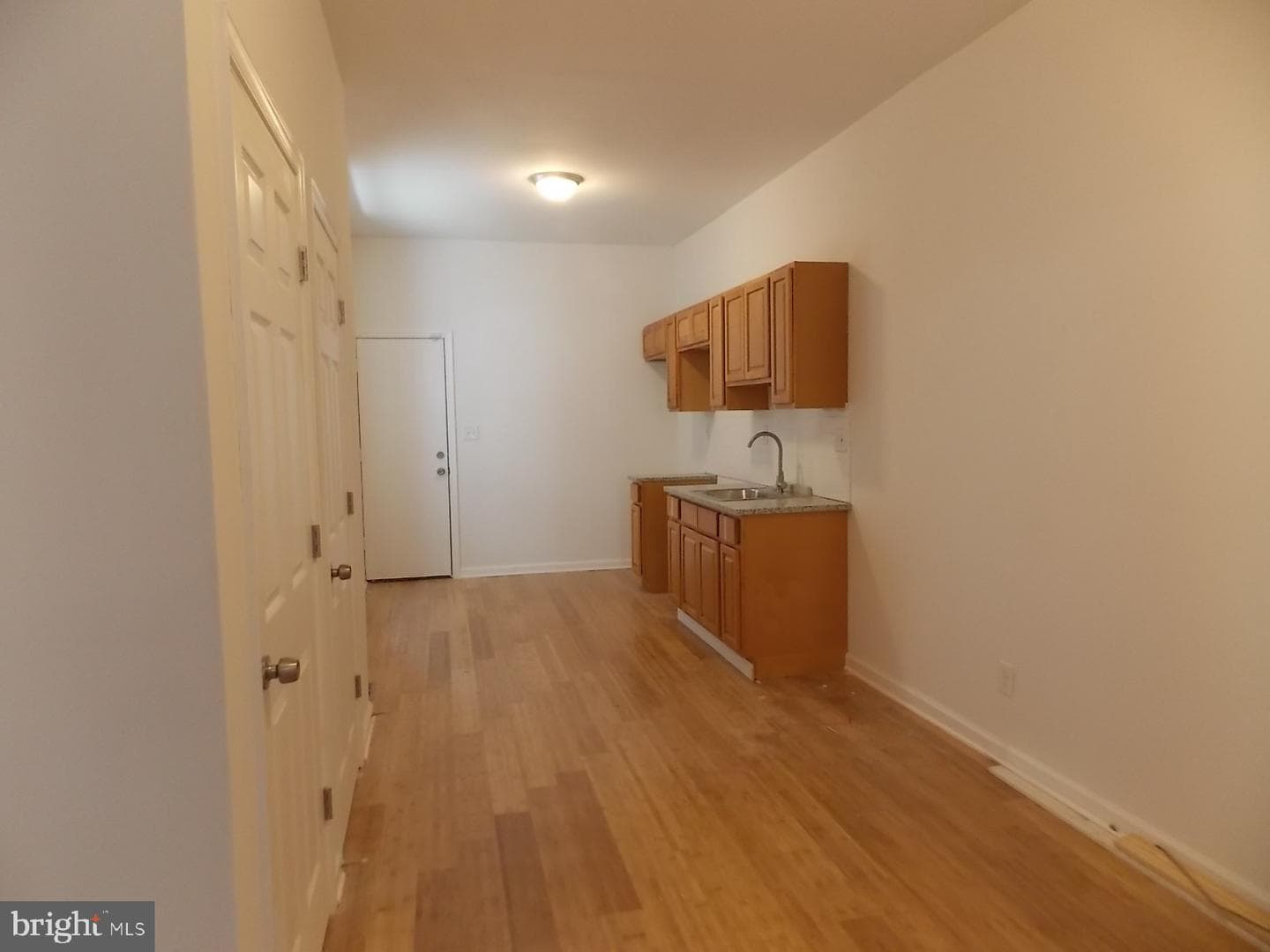 1718 W Huntingdon Street photo 3