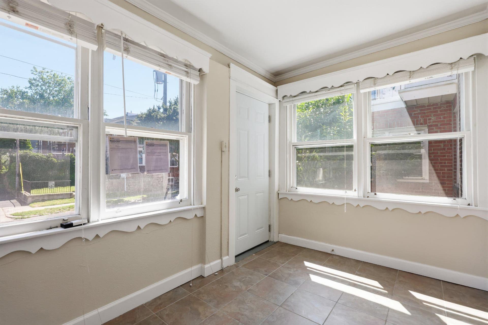 4022 Mitchell Street photo 4