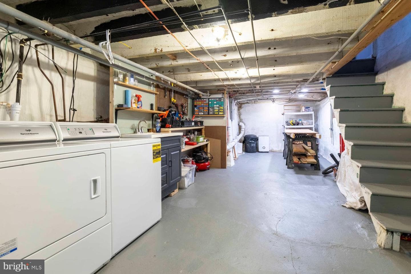 1835 Daly Street photo 23