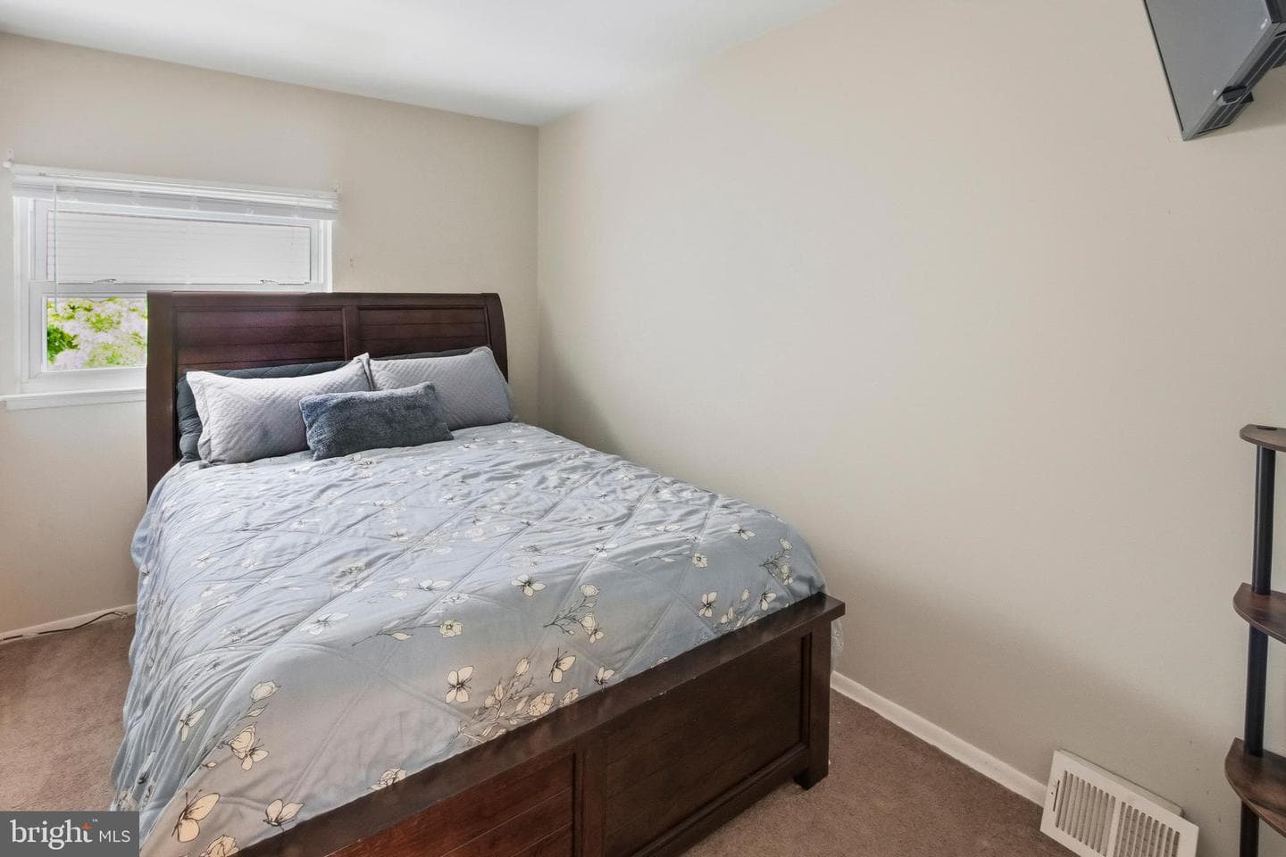 3730 Clarendon Avenue photo 21
