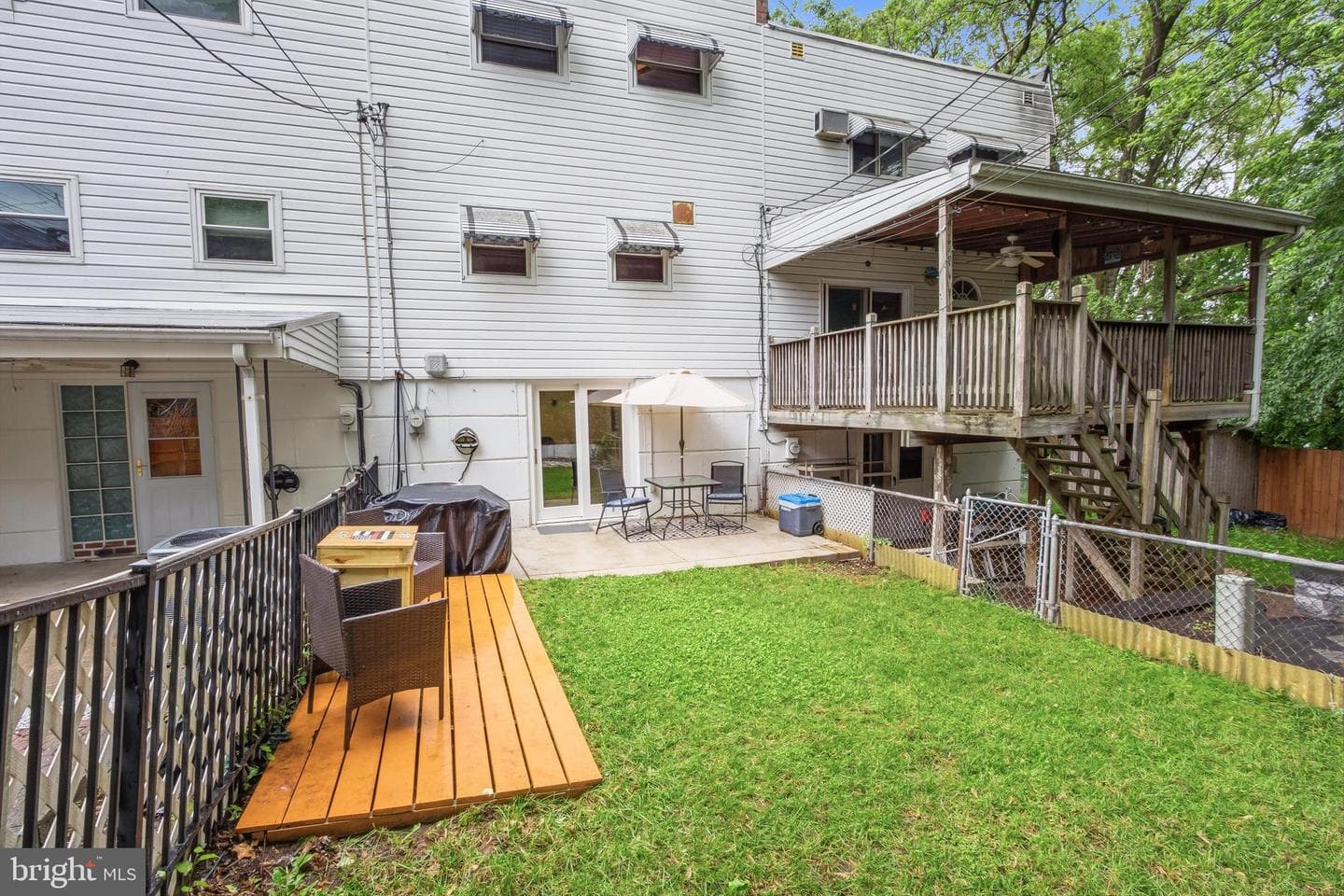 3730 Clarendon Avenue photo 35