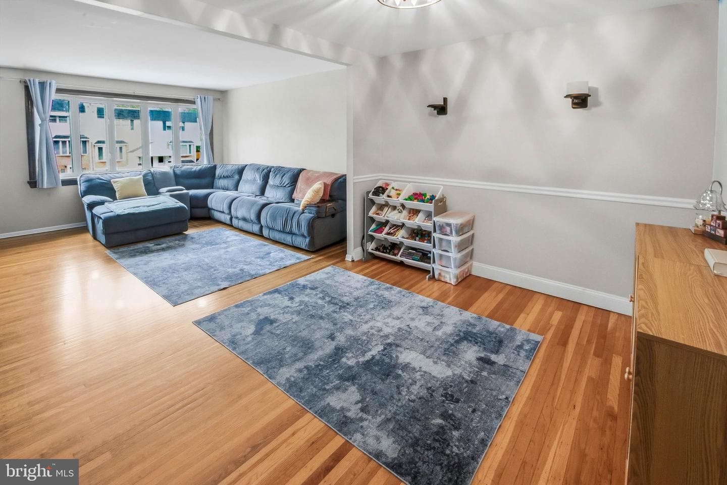 3730 Clarendon Avenue photo 9