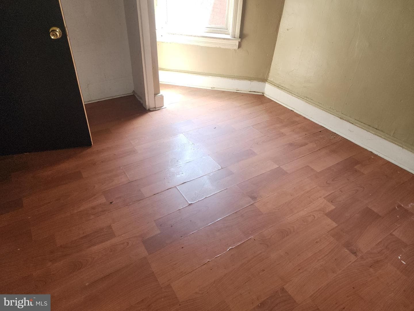 5442 Regent Street photo 3