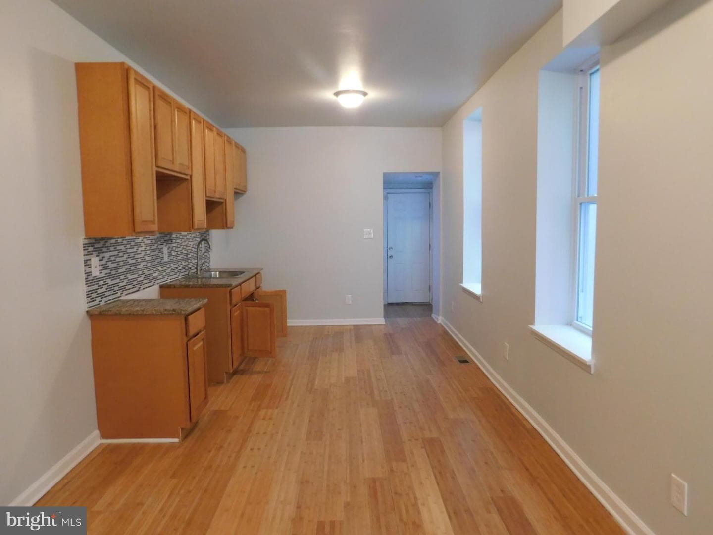 2249 N Woodstock Street photo 2