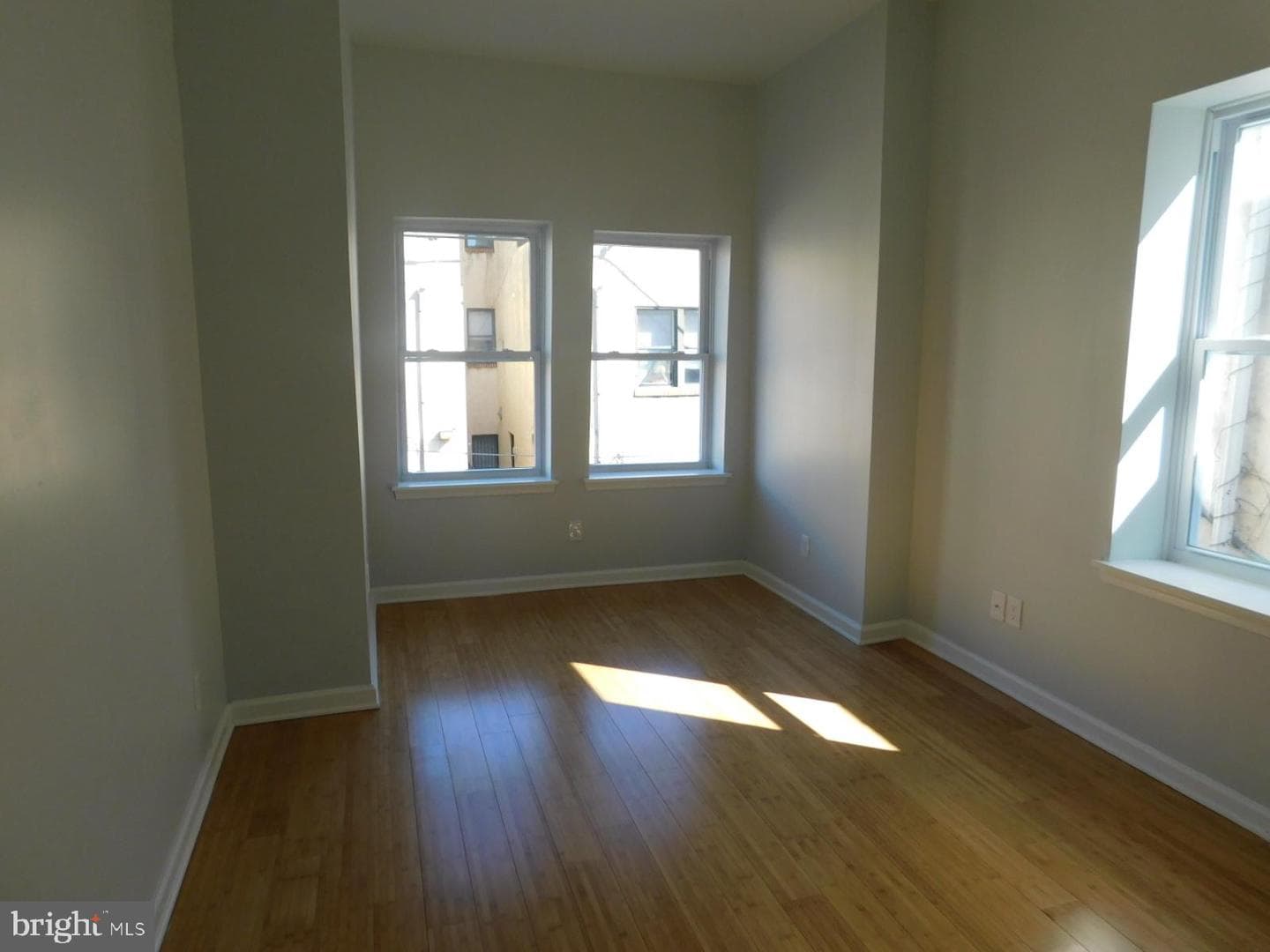 2249 N Woodstock Street photo 6