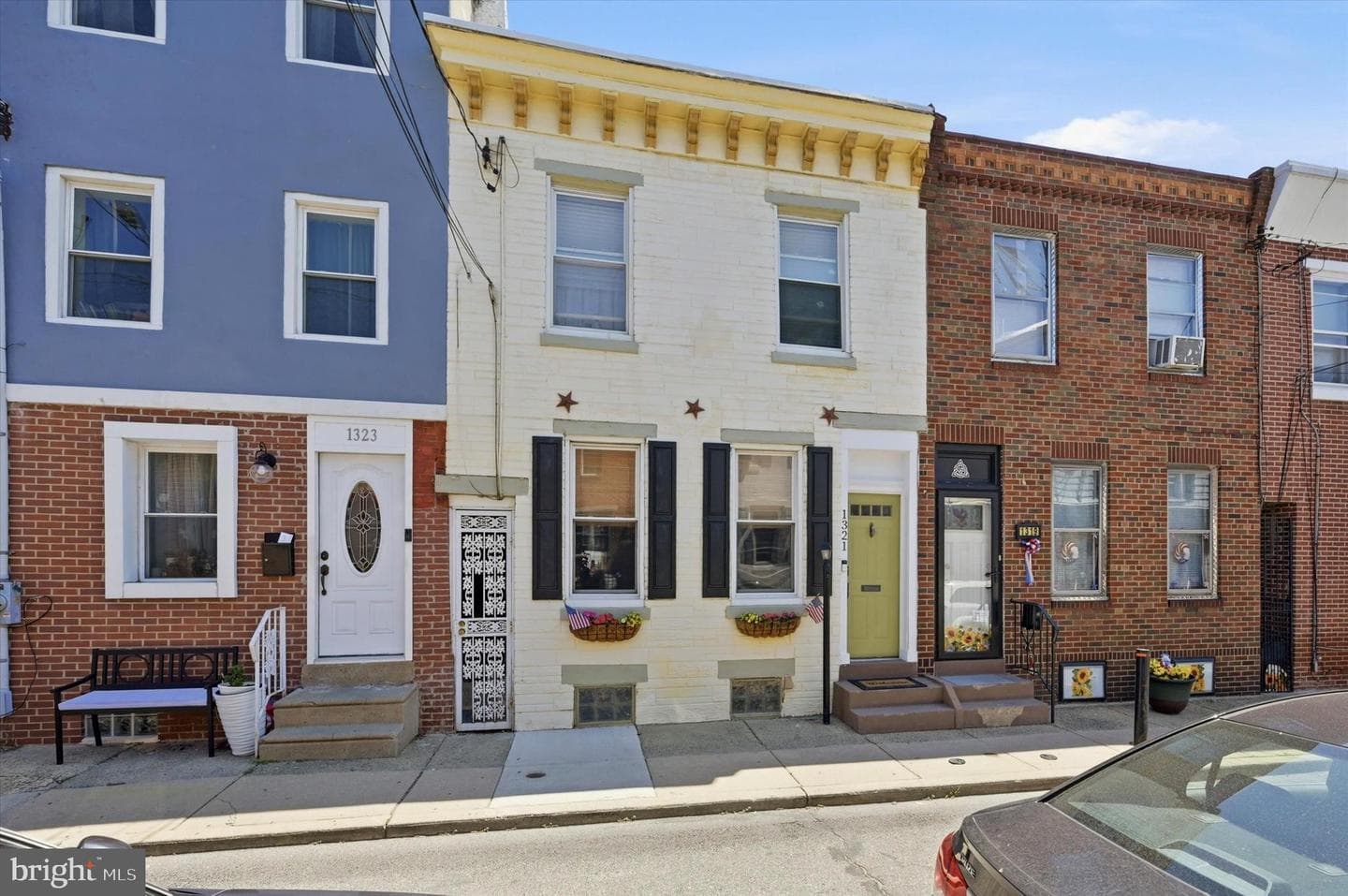1321 E Oxford Street