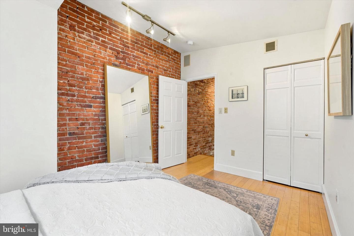3029 W Harper Street photo 17