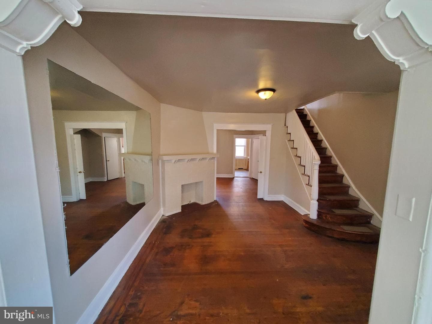 4043 Castor Avenue photo 8