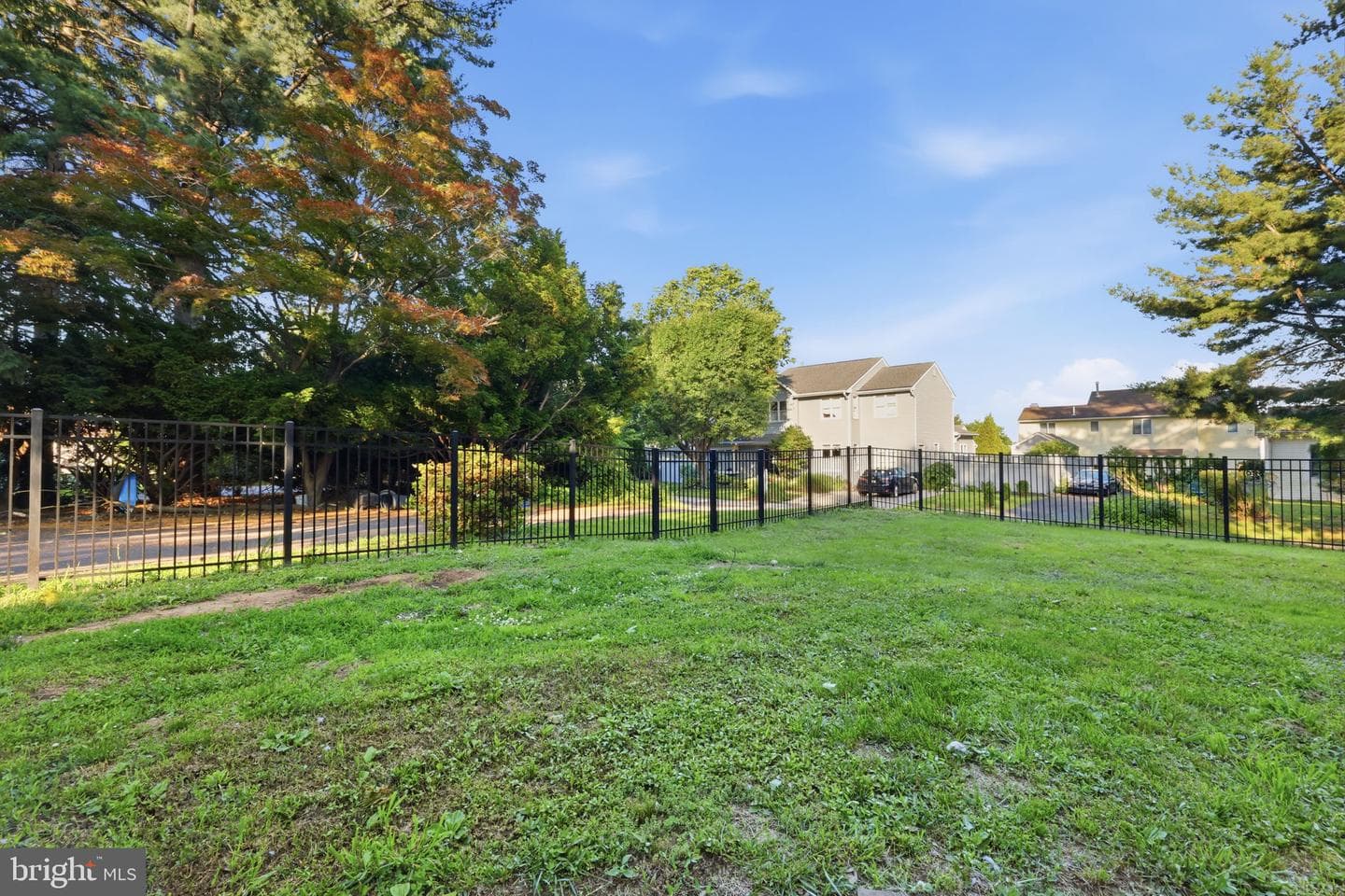 755 Byberry Road photo 2