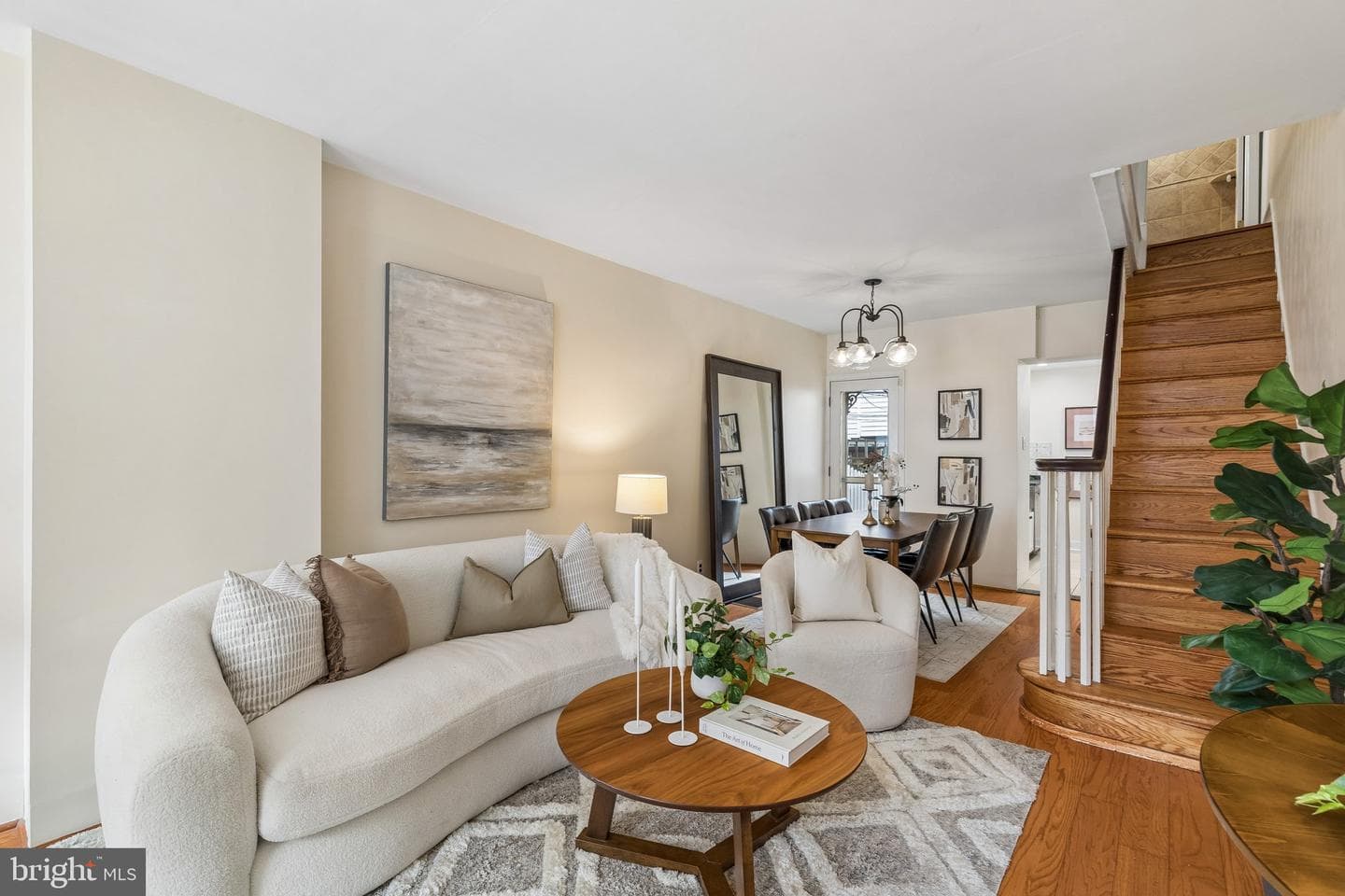 2438 Meredith Street photo 1