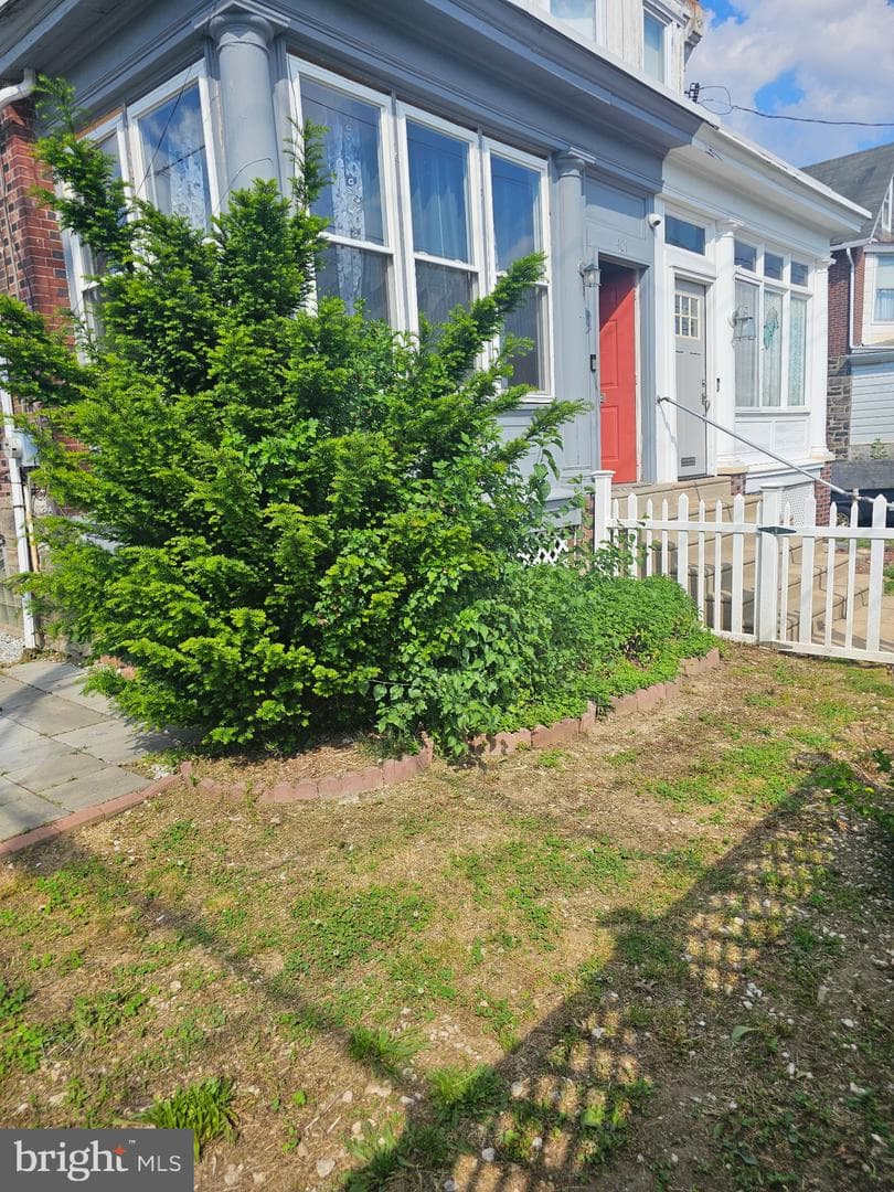 401 Fanshawe Street photo 6