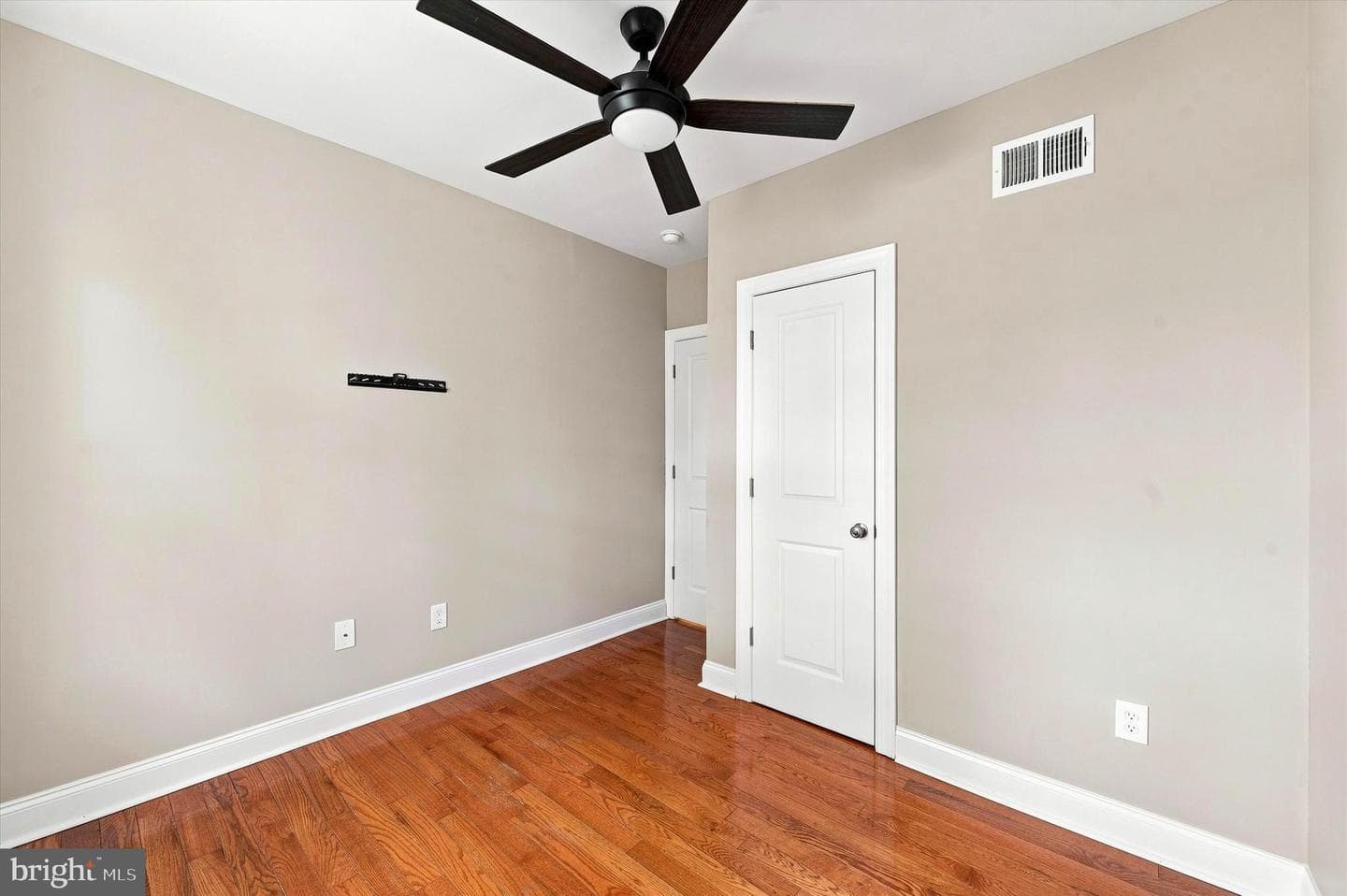 6648 Greenway Avenue photo 17