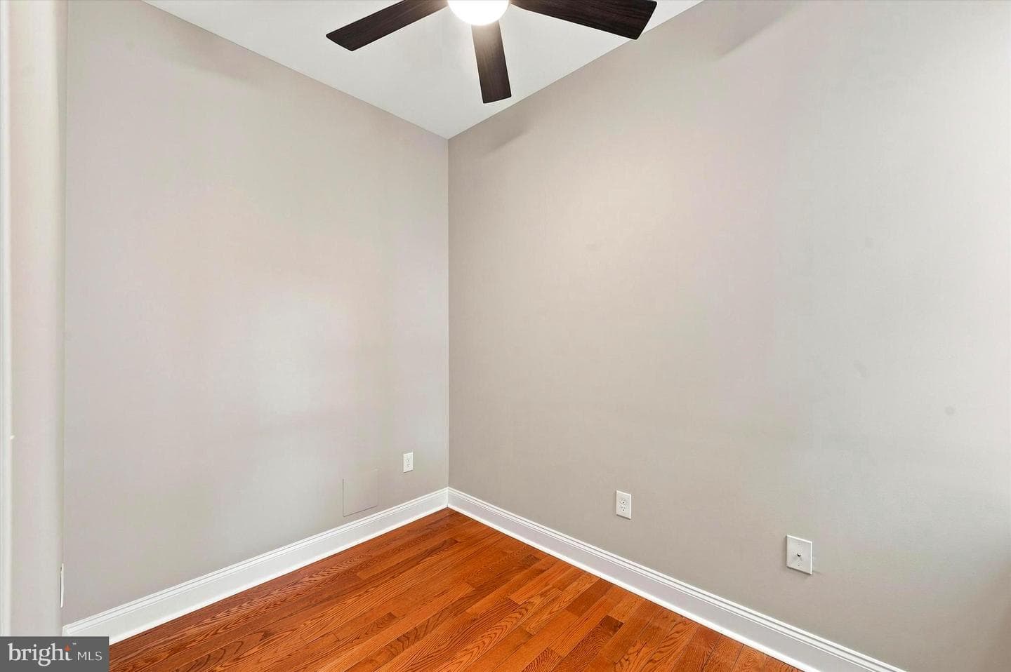 6648 Greenway Avenue photo 18