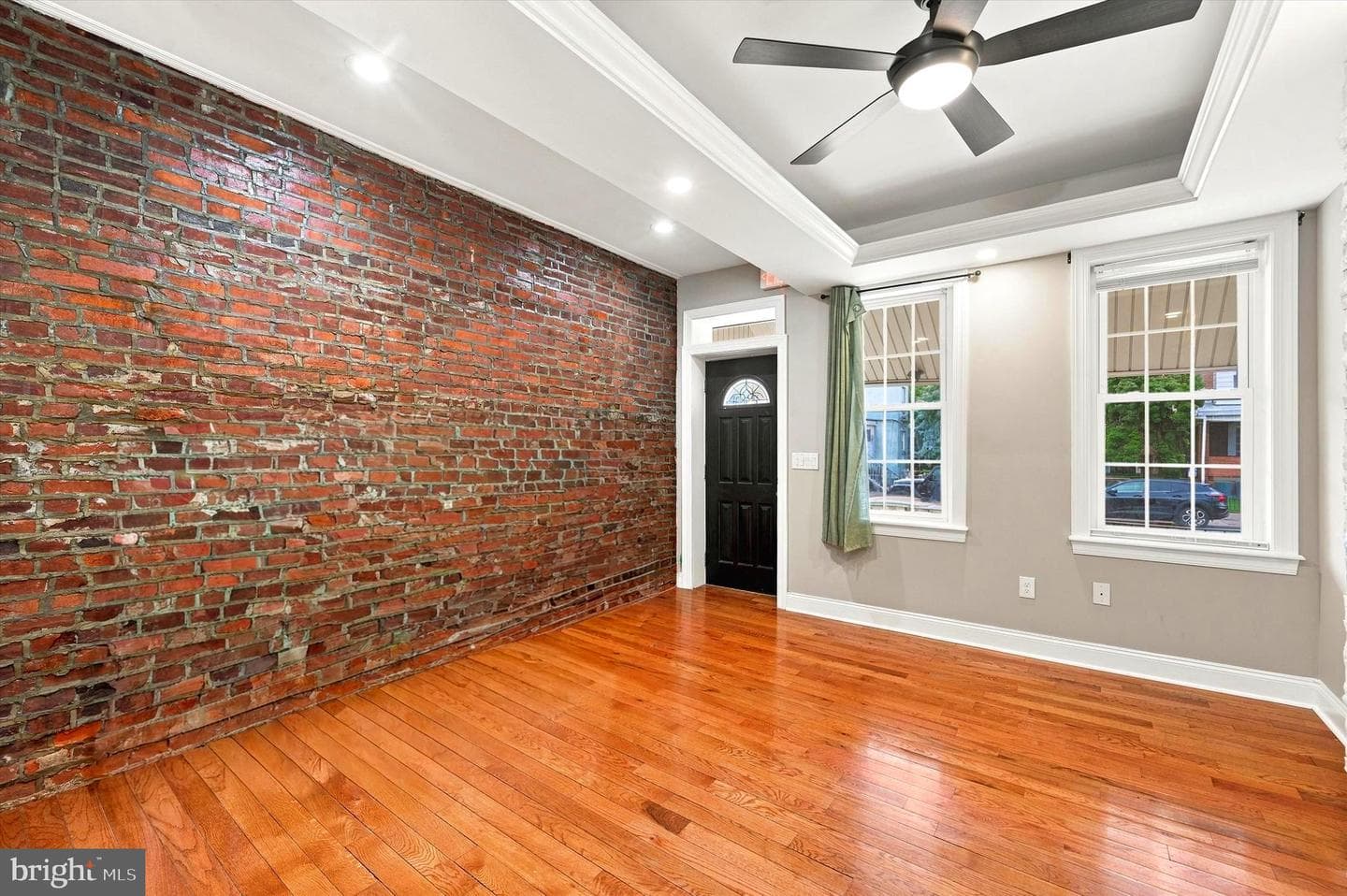 6648 Greenway Avenue photo 7