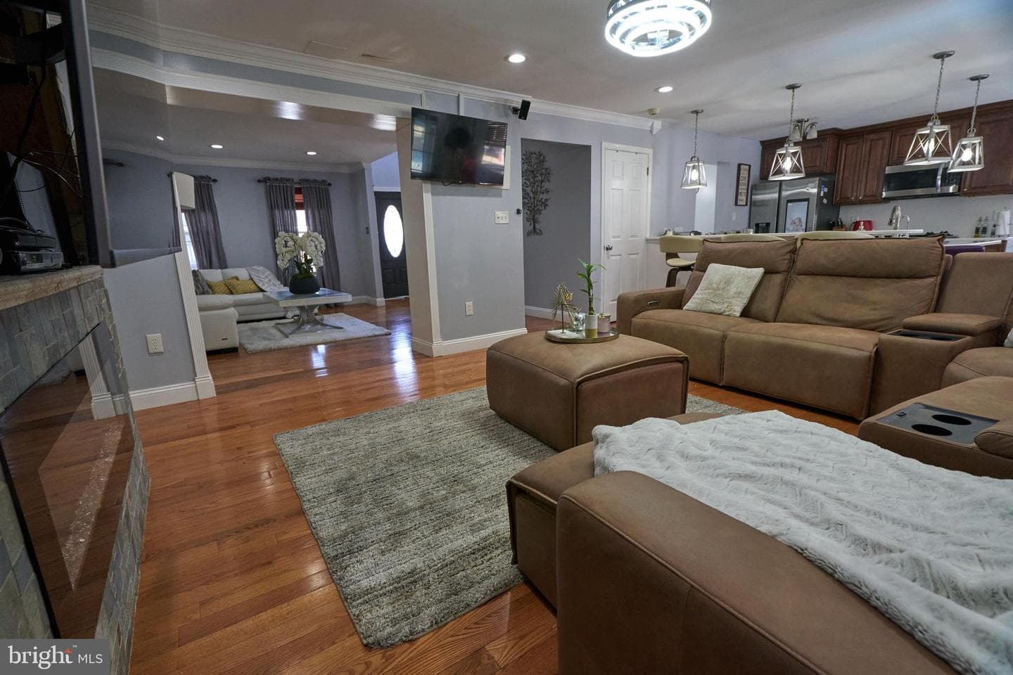 8905 Springview Road photo 18