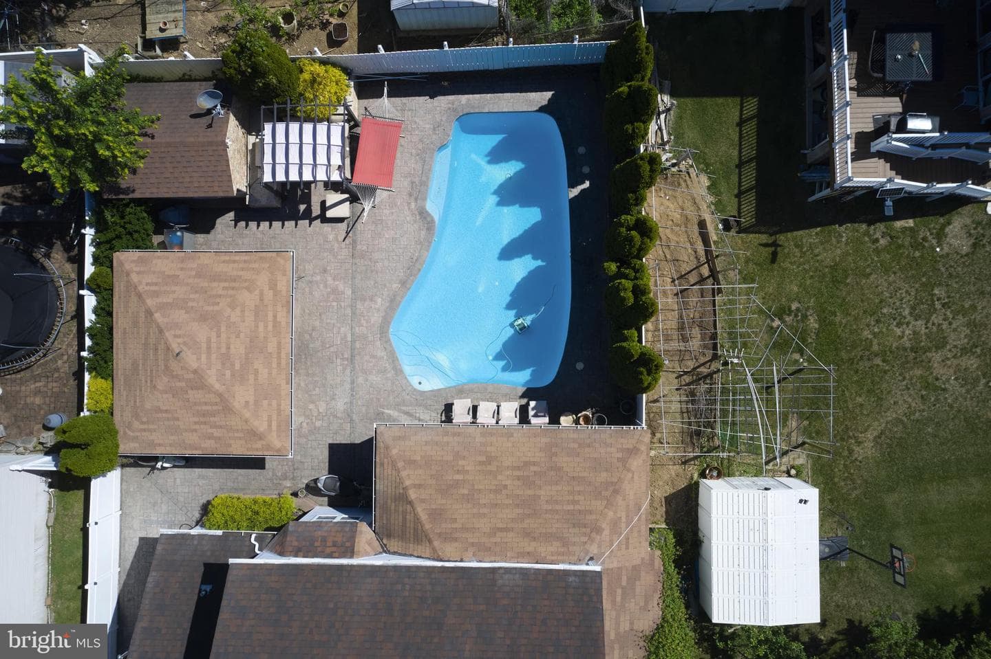 8905 Springview Road photo 35