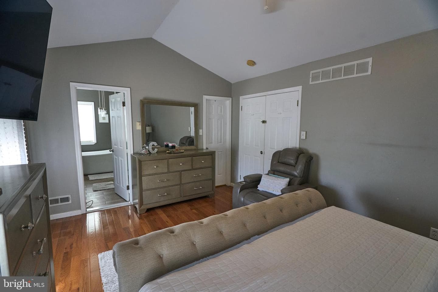 8905 Springview Road photo 41
