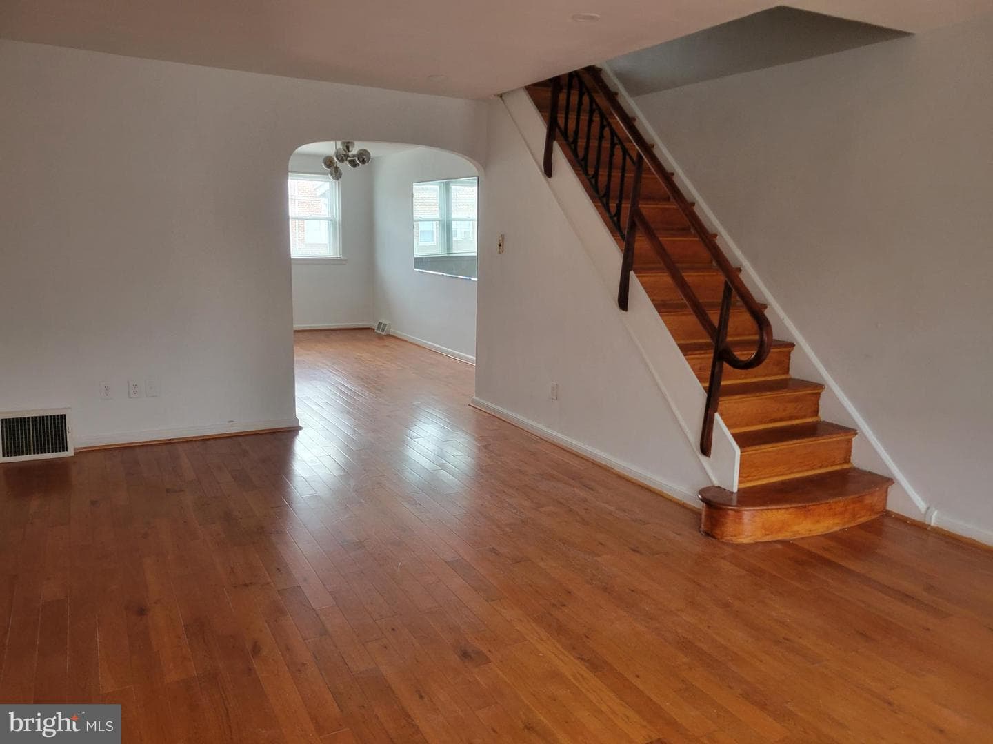 2838 Tyson Avenue photo 8