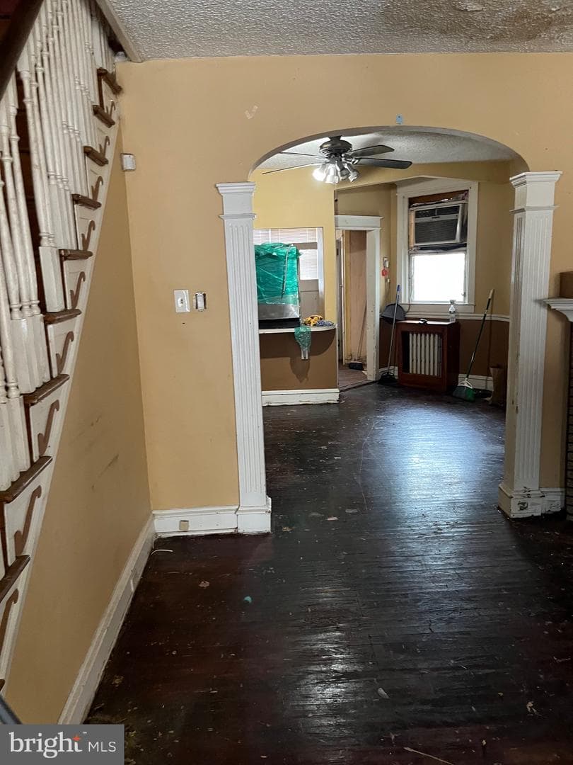 4157 Barnett St photo 2