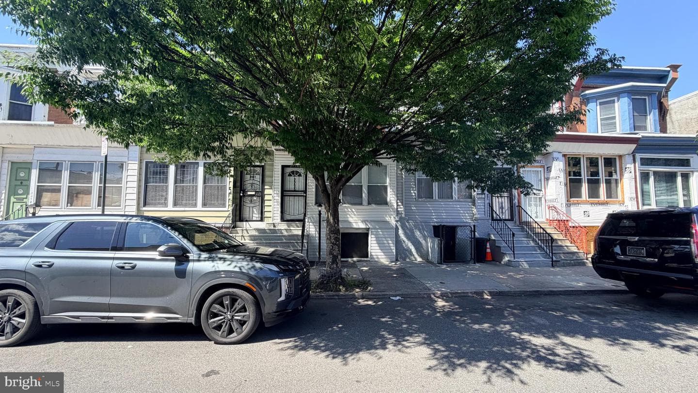 2239 W Somerset Street photo 3