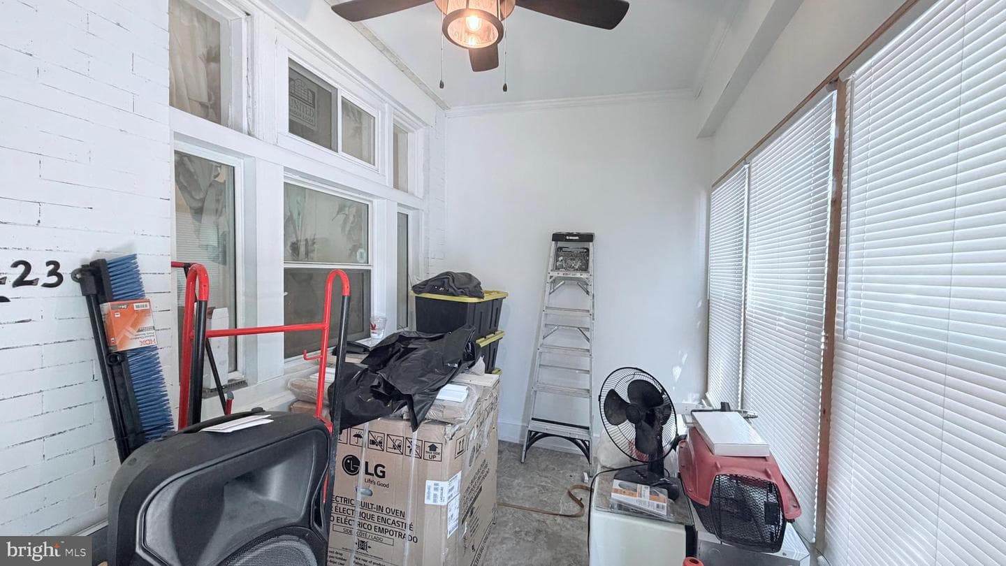 2239 W Somerset Street photo 4