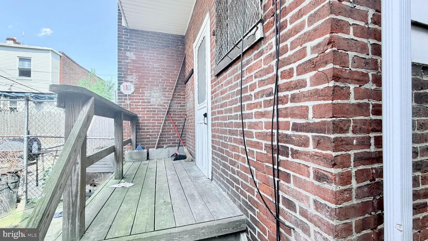 2239 W Somerset Street photo 43