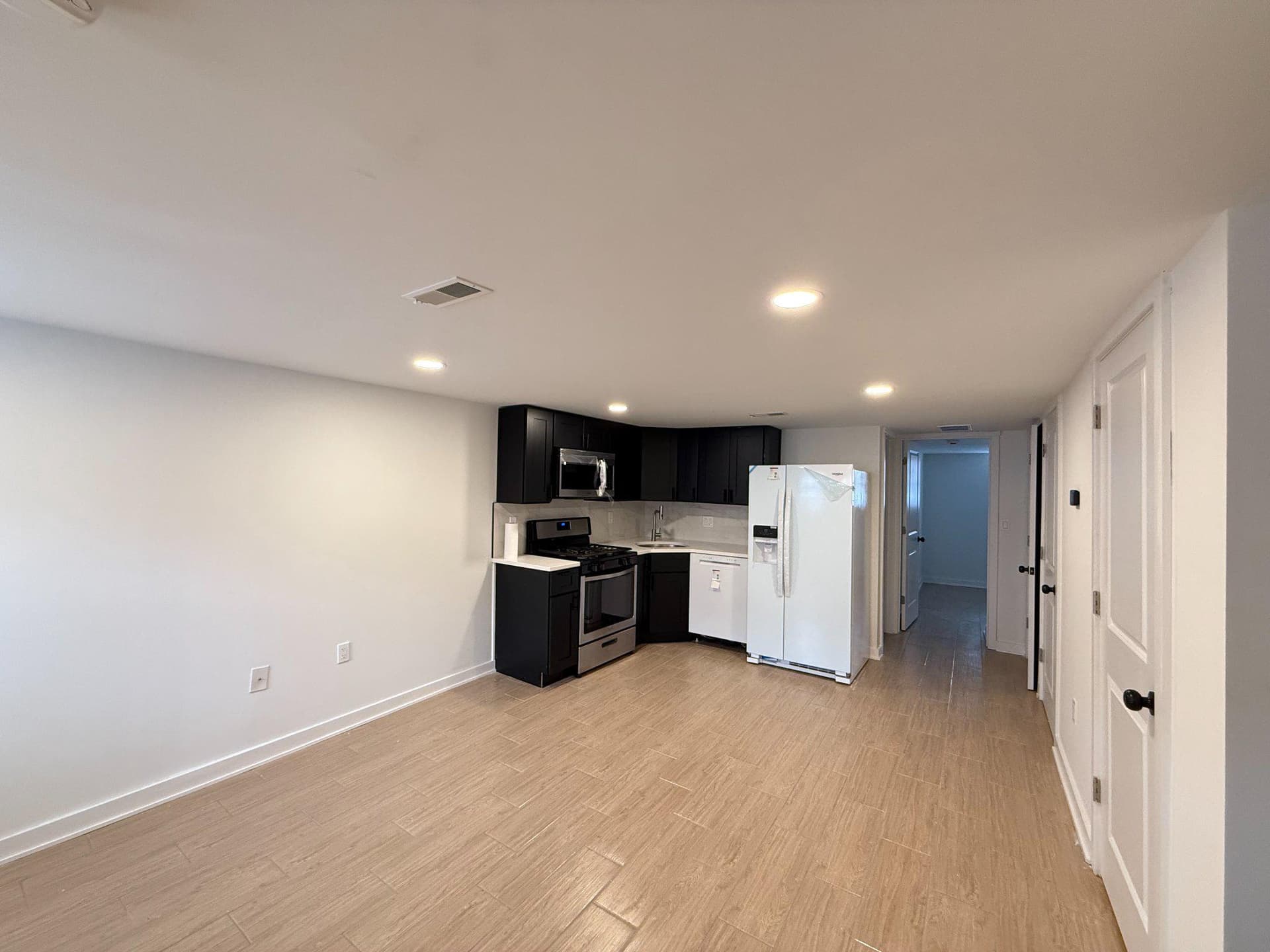 3043 Miller Street photo 4