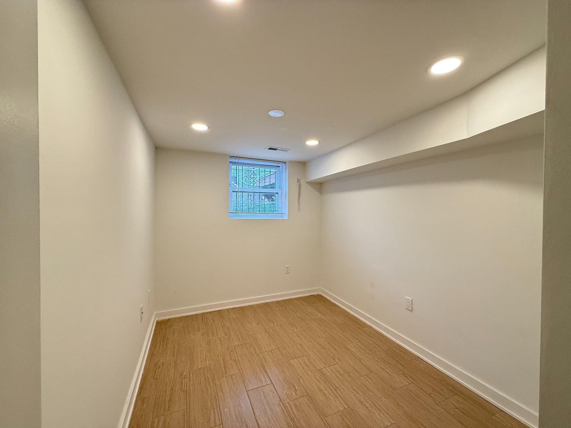 3043 Miller Street photo 8