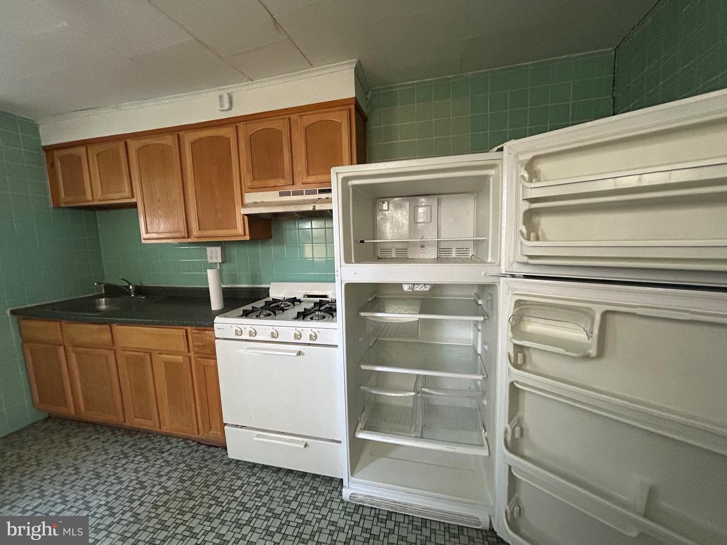 2030 S Bouvier St photo 10