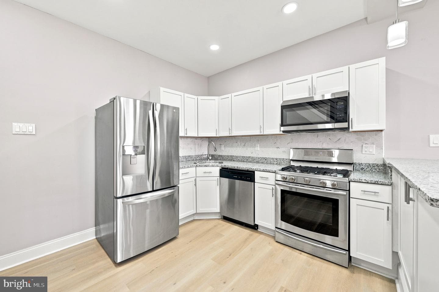 3105 N Chadwick Street photo 5