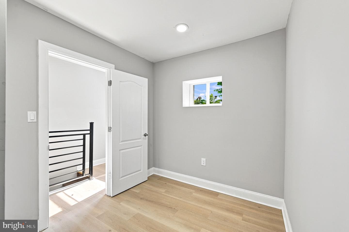 3105 N Chadwick Street photo 8