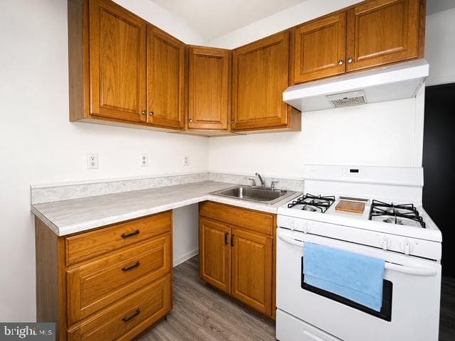 2536 S Fairhill Street photo 4