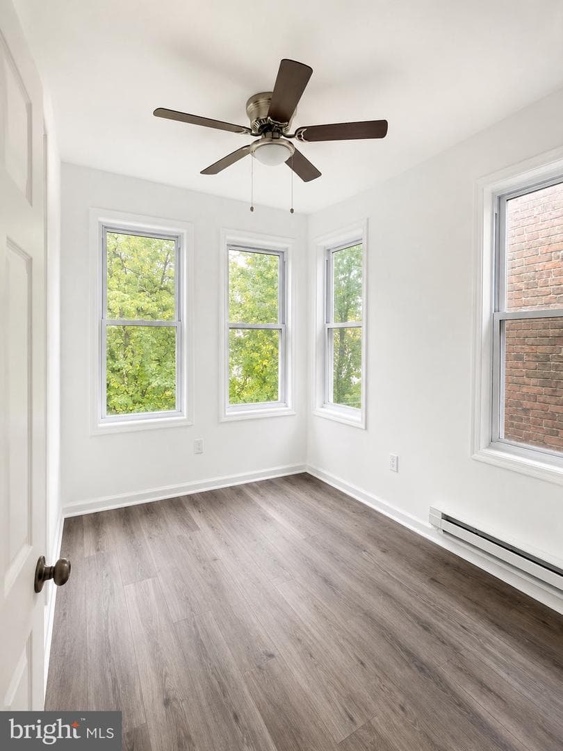 2433 N Carlisle Street photo 2