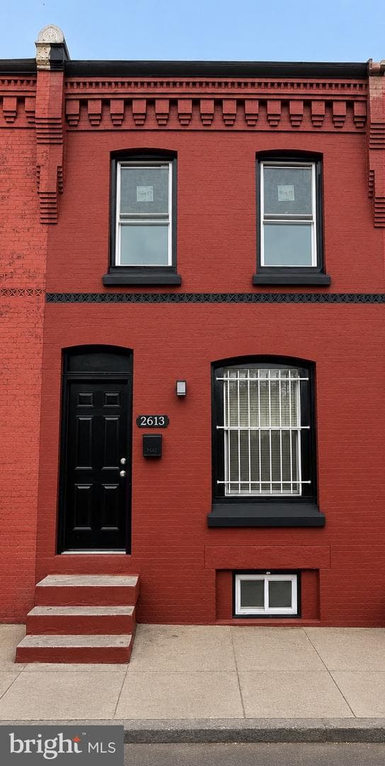 2613 N Sartain Street photo 1