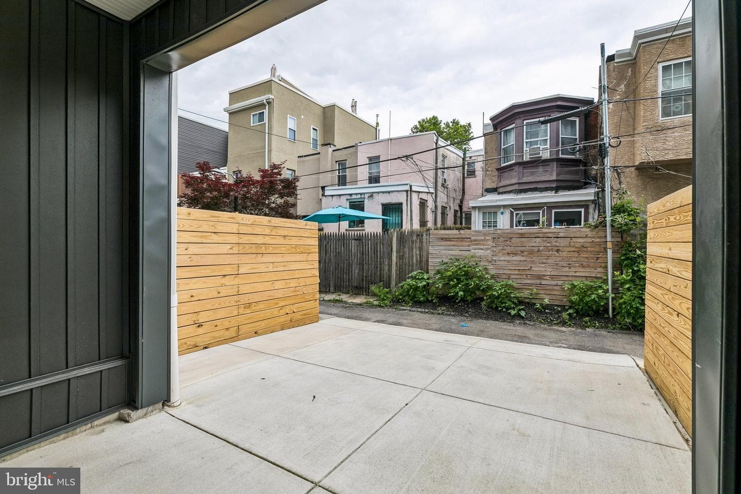 2239 Catharine Street photo 41