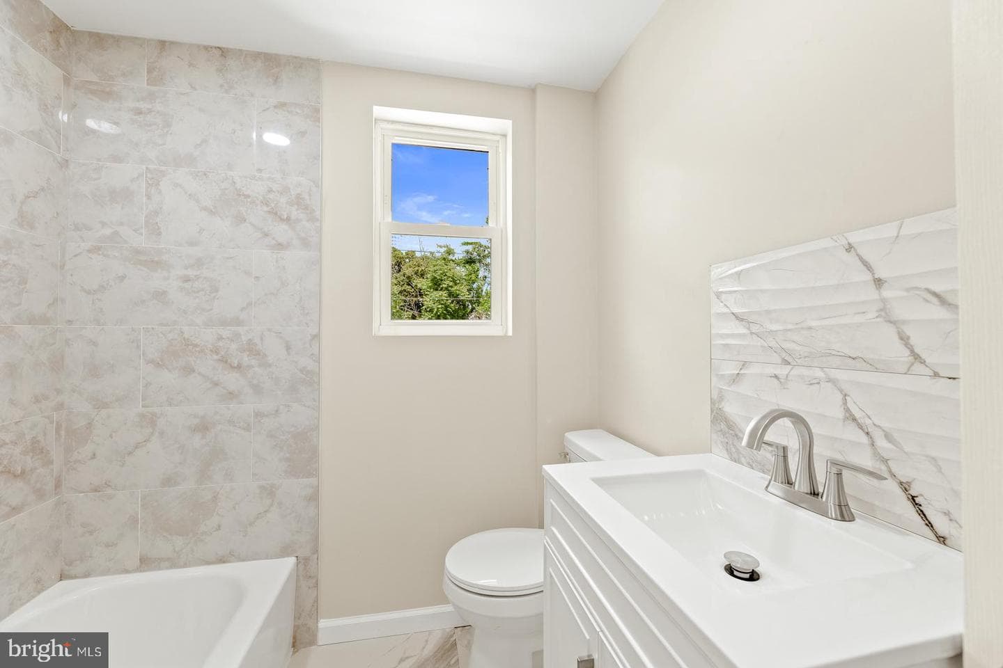 4354 Glendale St photo 29
