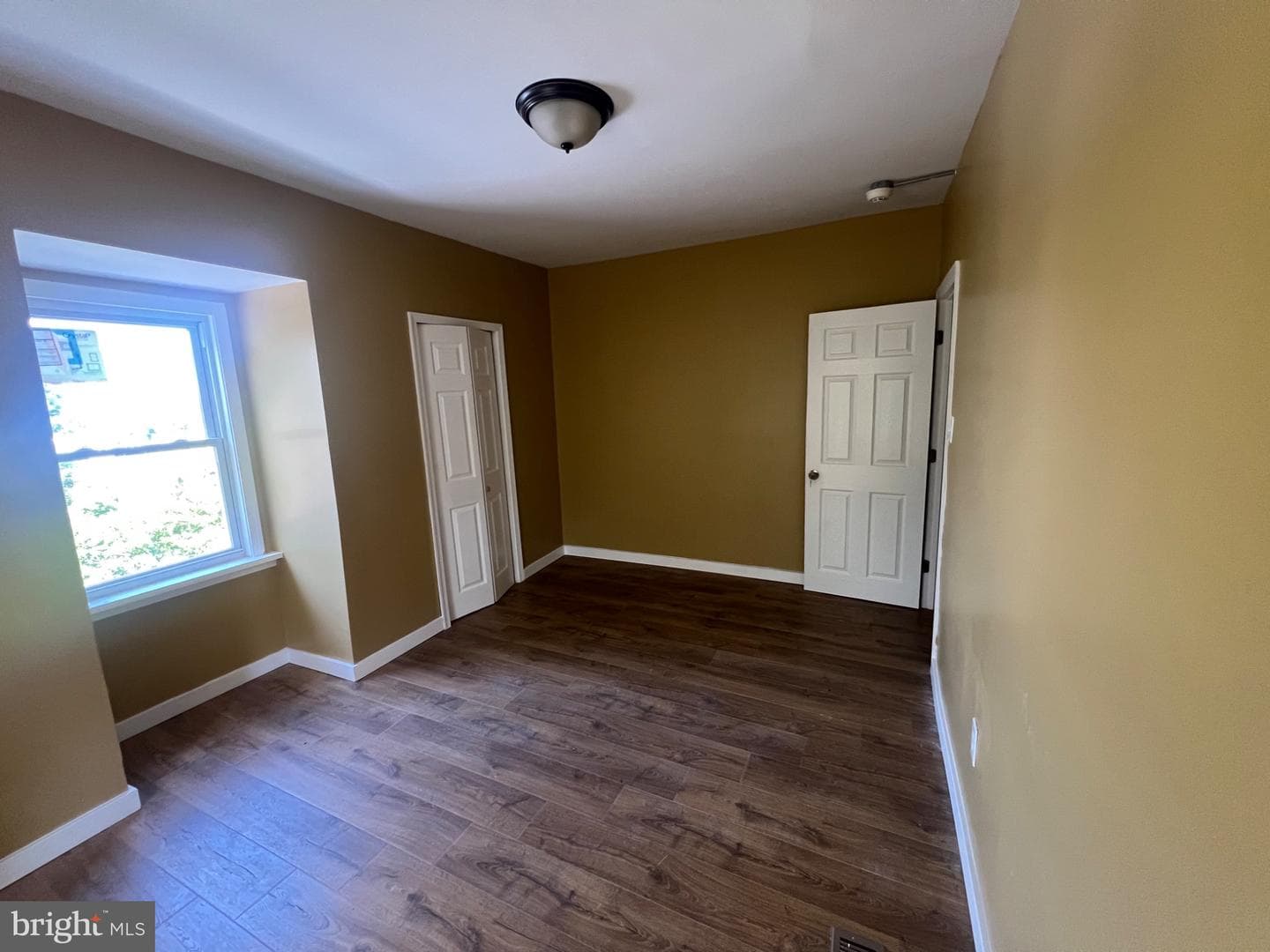 4623 Pulaski photo 34