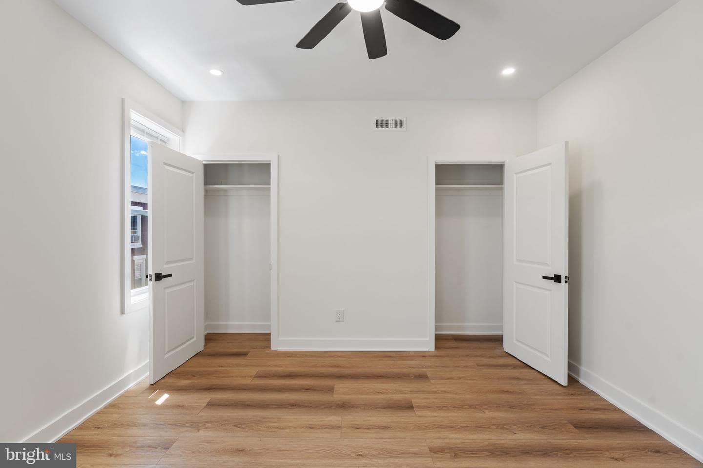 403 Daly Street photo 17