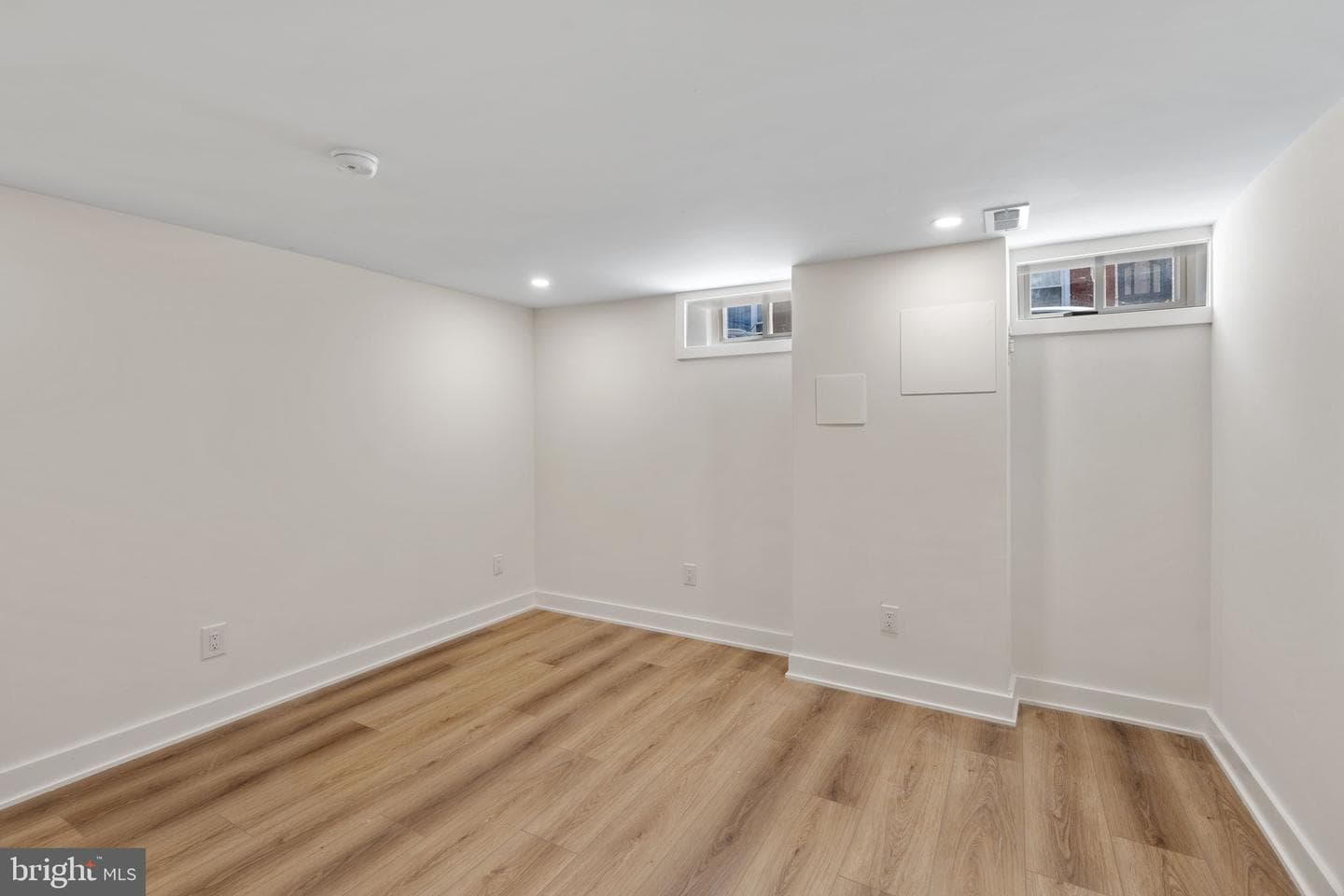 403 Daly Street photo 32