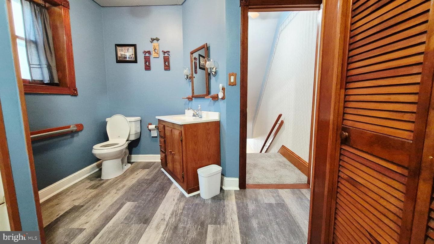 108 Seville Street photo 6