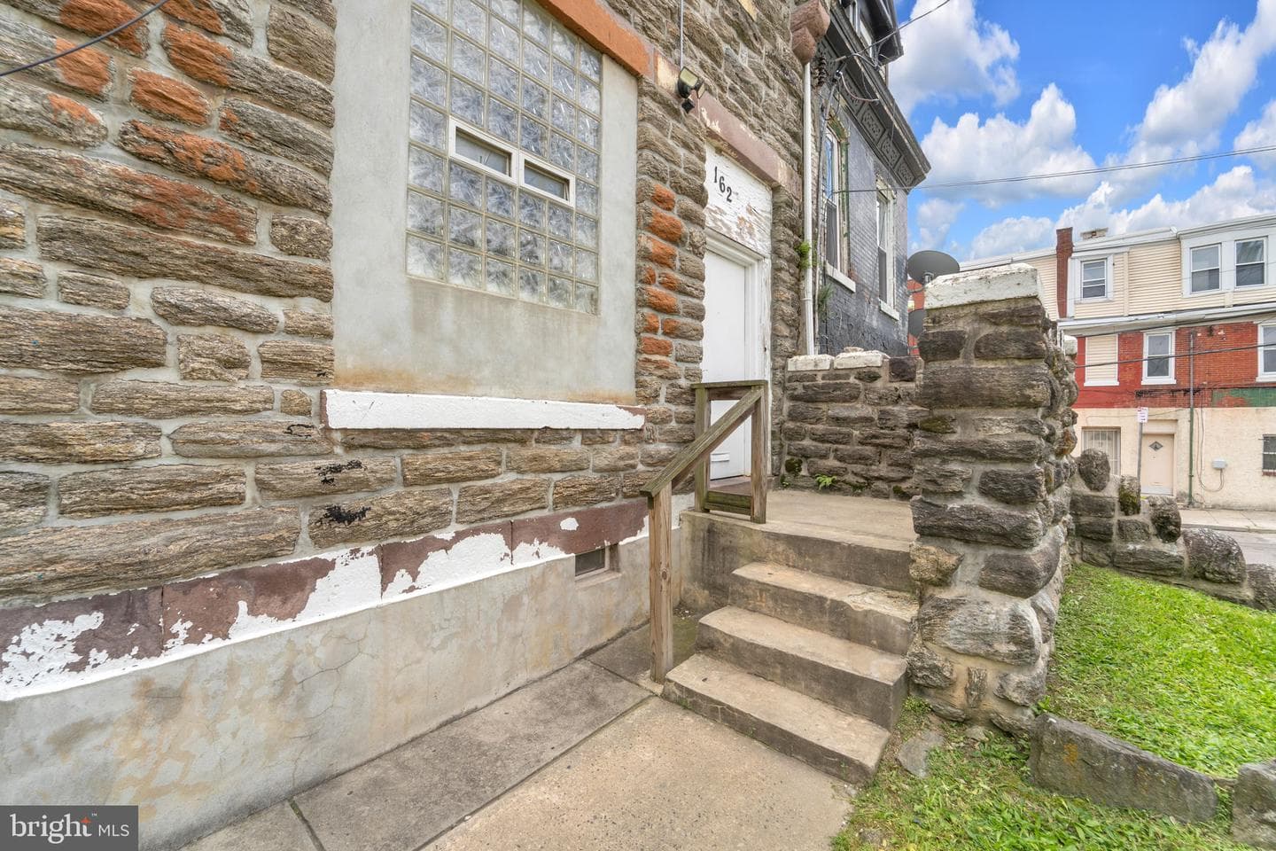 162 W Manheim Street photo 3
